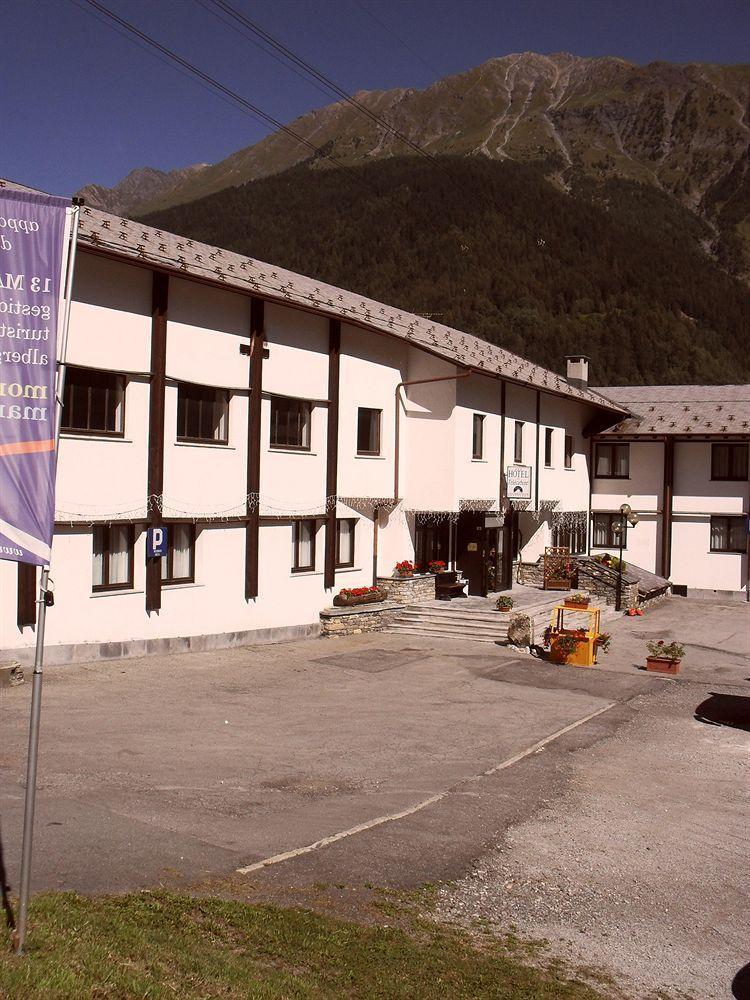 Hotel De La Telecabine Courmayeur Exterior photo